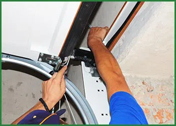 Quality Garage Door Mountlake Terrace, WA 425-381-4005 - garagedoor-spring-repair-t-21-gr-39m